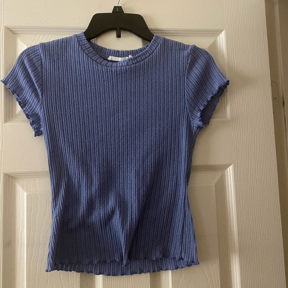blue shirt